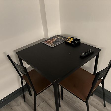Hills View Apartments マンチェスター エクステリア 写真