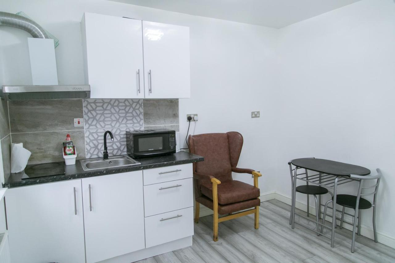 Hills View Apartments マンチェスター エクステリア 写真