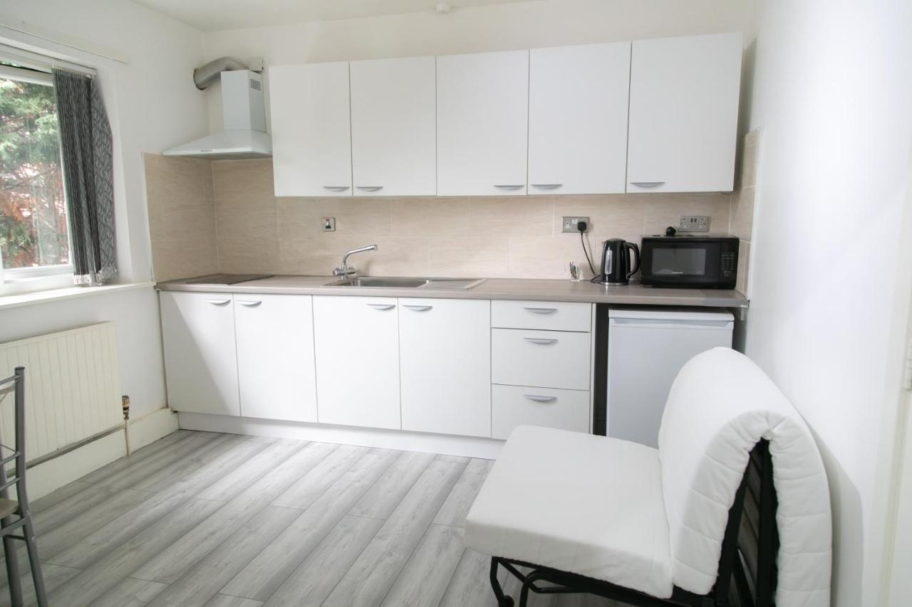 Hills View Apartments マンチェスター エクステリア 写真