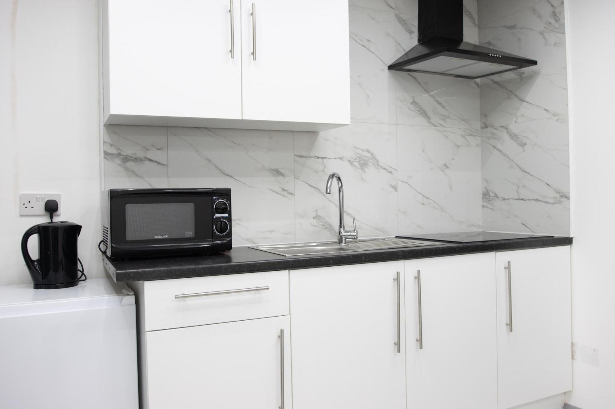 Hills View Apartments マンチェスター エクステリア 写真